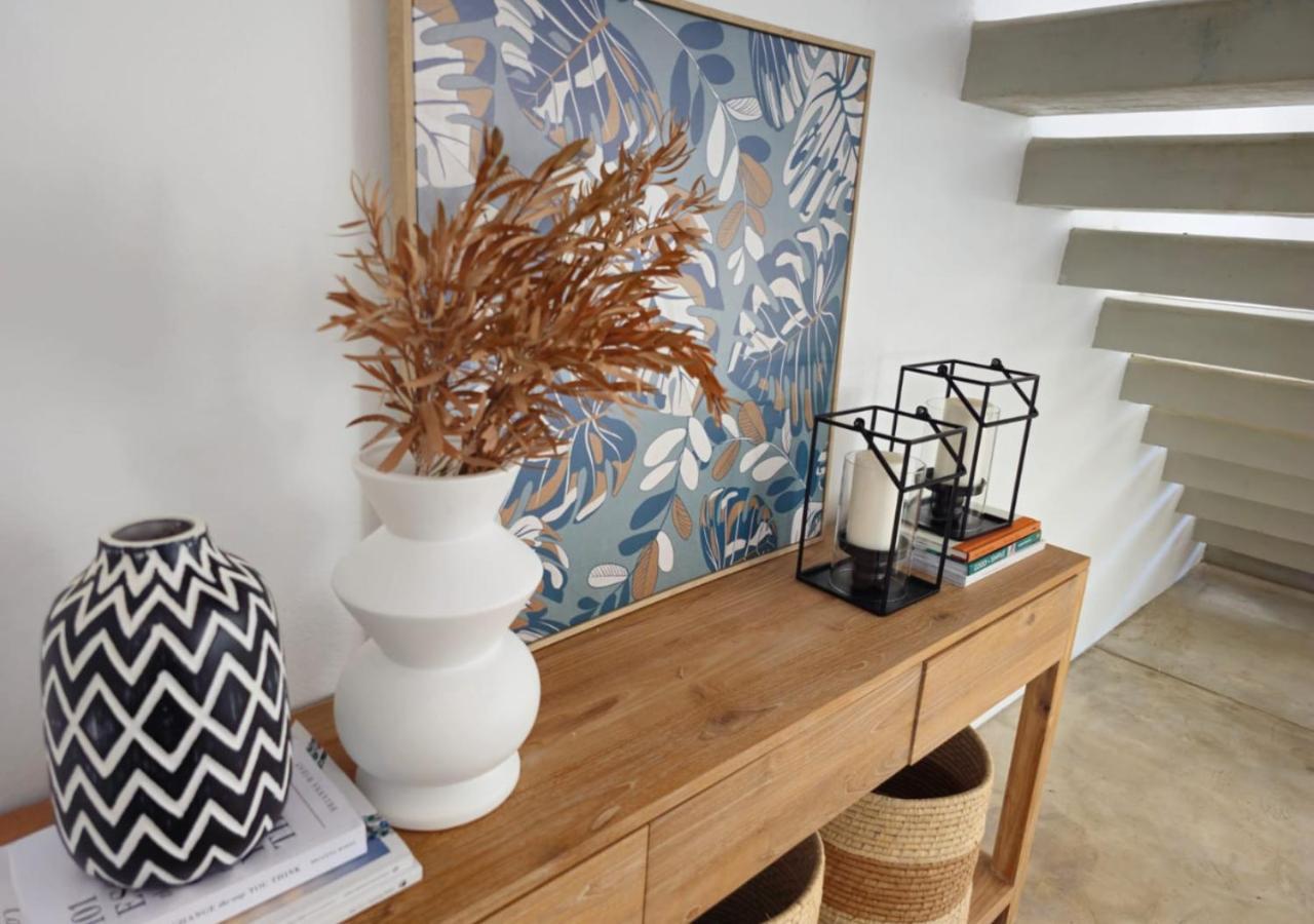 Modern Villa In Grand Bay - Short Walk To Beach Kültér fotó